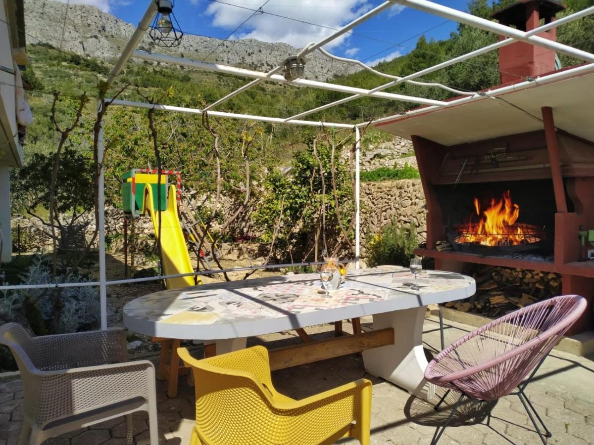 Apartments With A Parking Space Sumpetar, Omis - 11798 Jesenice  Εξωτερικό φωτογραφία